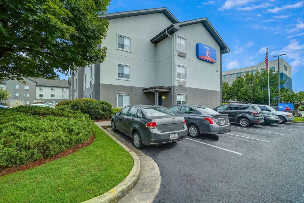 Studio 6 Duluth Ga Near Gas South District Exterior foto